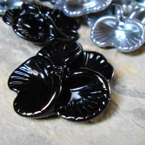 Blumen-Perlen schwarz / grau 12 tlg.